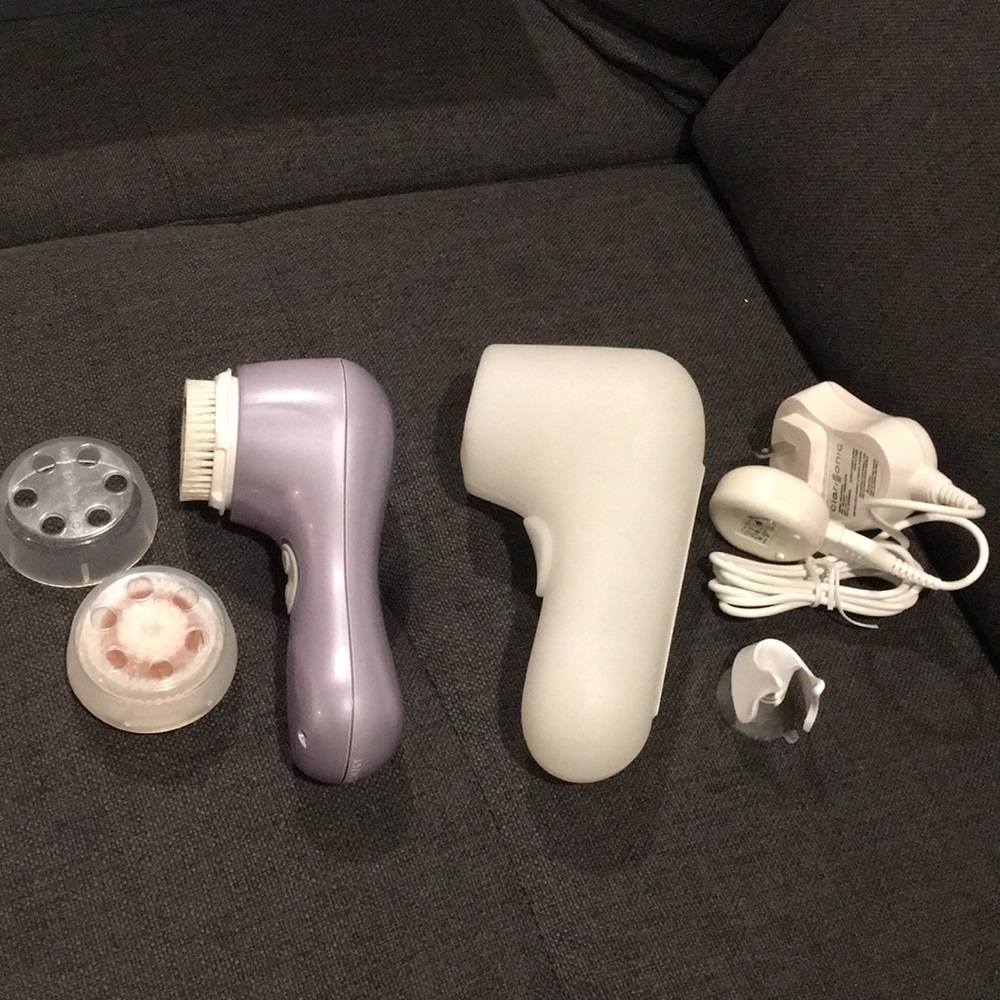 Clarisonic mia 2- barely used!